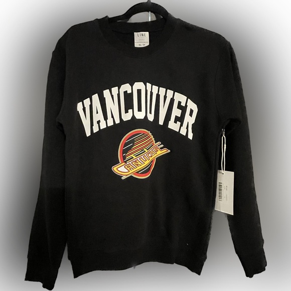 line change Tops - Vancouver Canucks Women’s Crewneck
